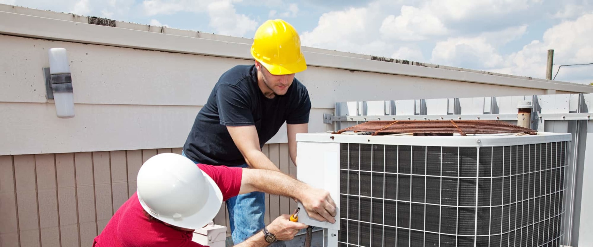 Selecting an HVAC Maintenance Contractor in Hallandale Beach FL